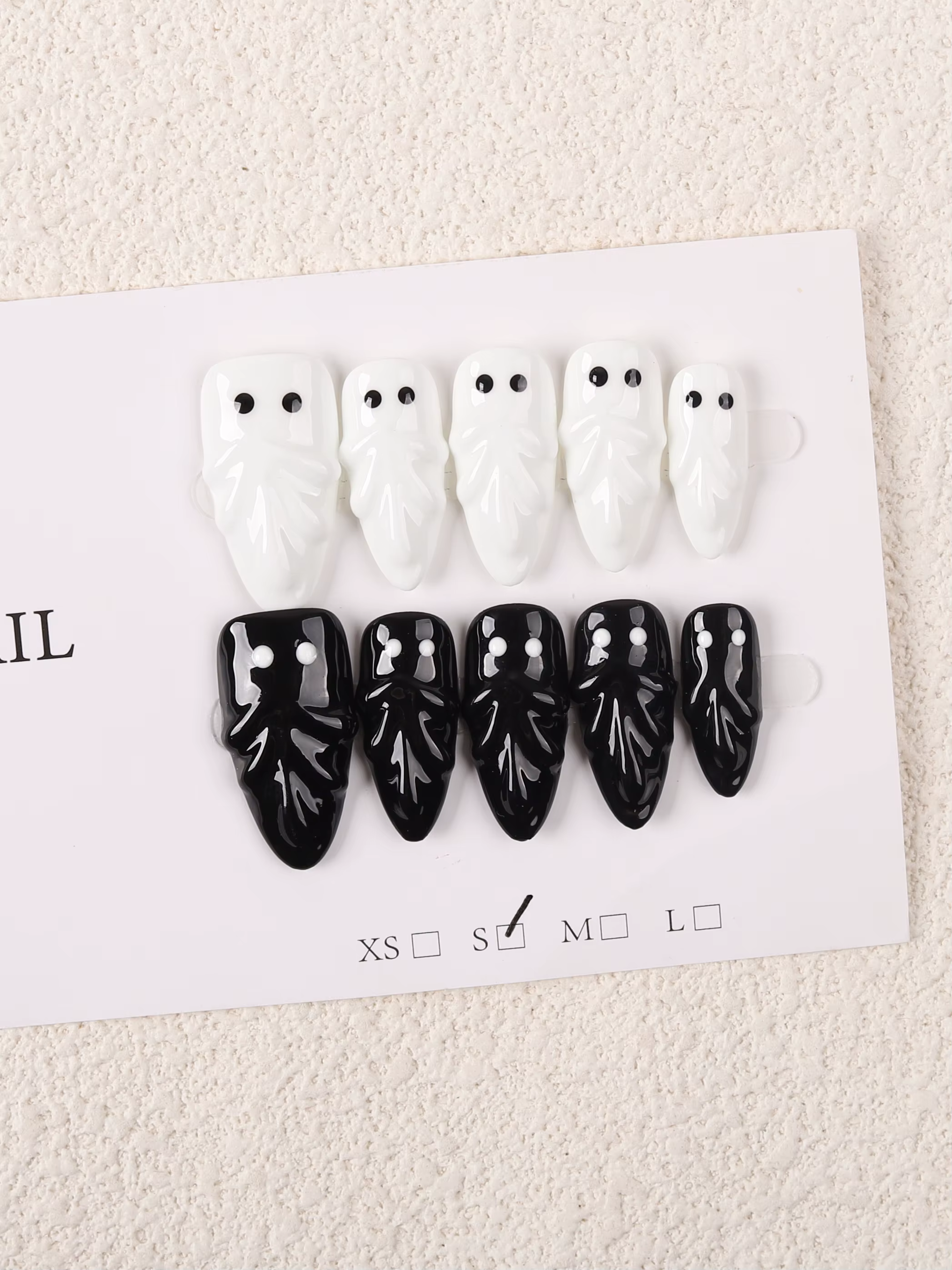 10 faux ongles faits à la main en forme d'amande