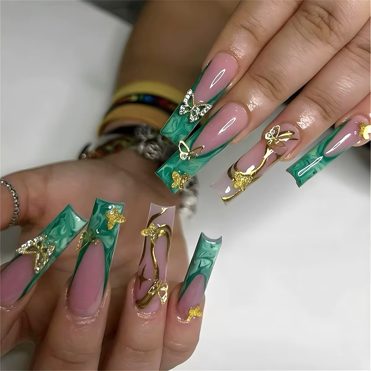 24 faux ongles longs carrés verts effet marbré