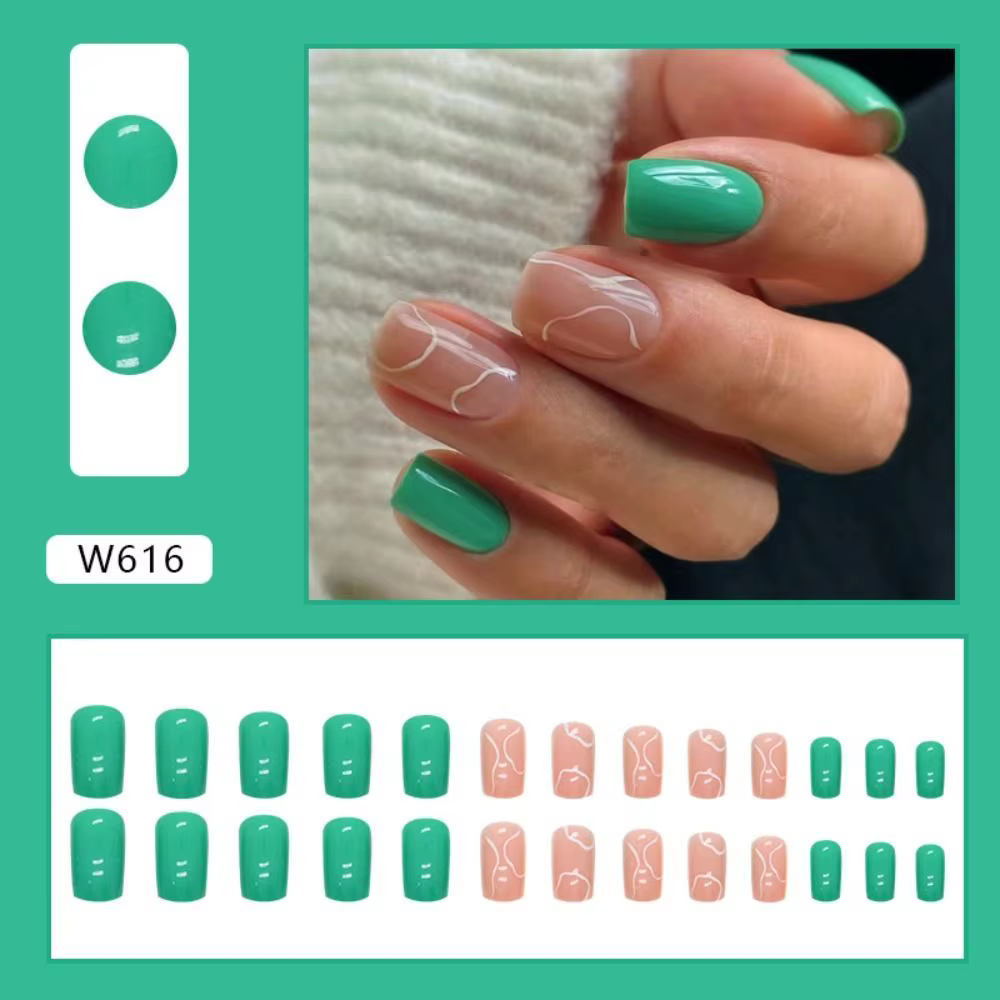 Nouveaux faux ongles longs carrés