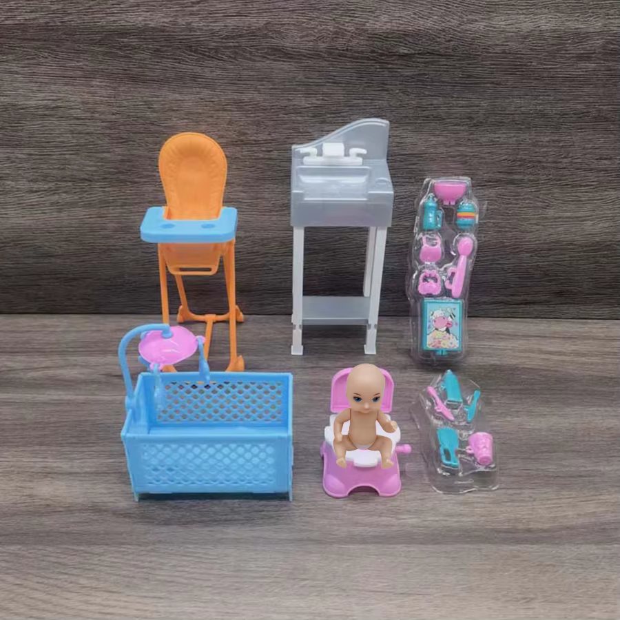 Accessoires Éducatifs Miniatures pour Poupées : Ensemble Complet pour Maison de Poupée avec Évier, Lit, Toilettes, Chaise à Manger et Couverts