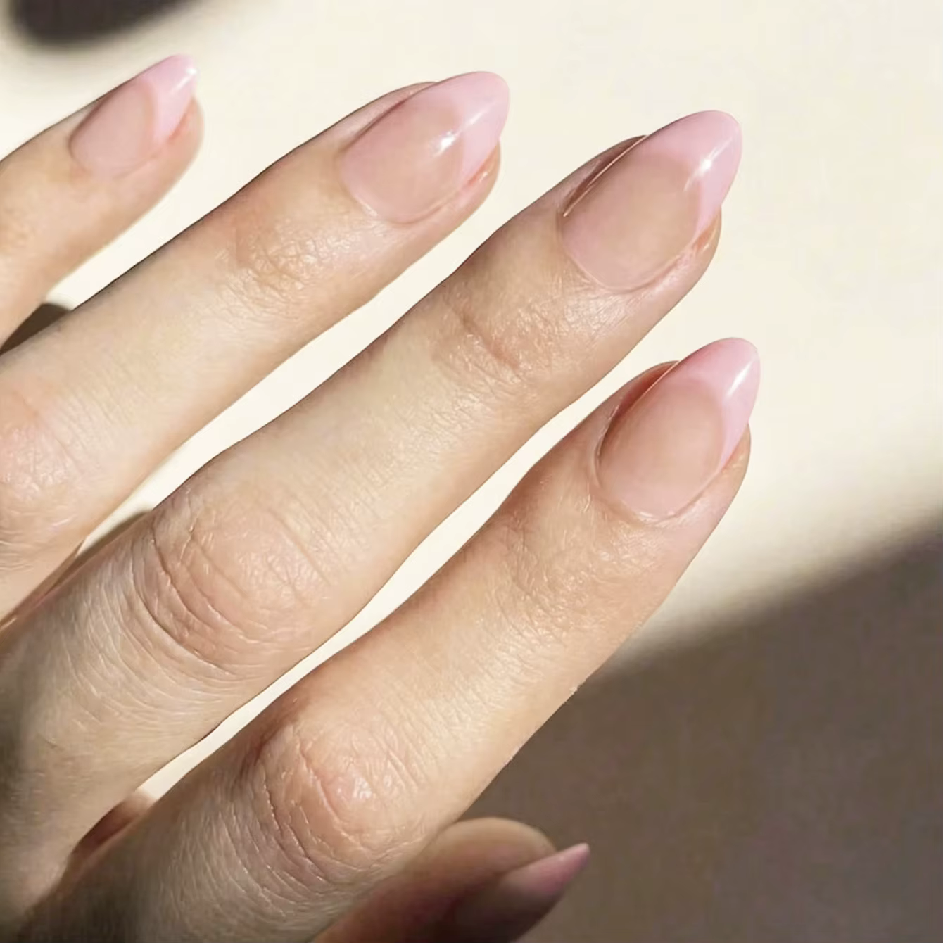 96 faux ongles en acrylique courts en forme d'amande