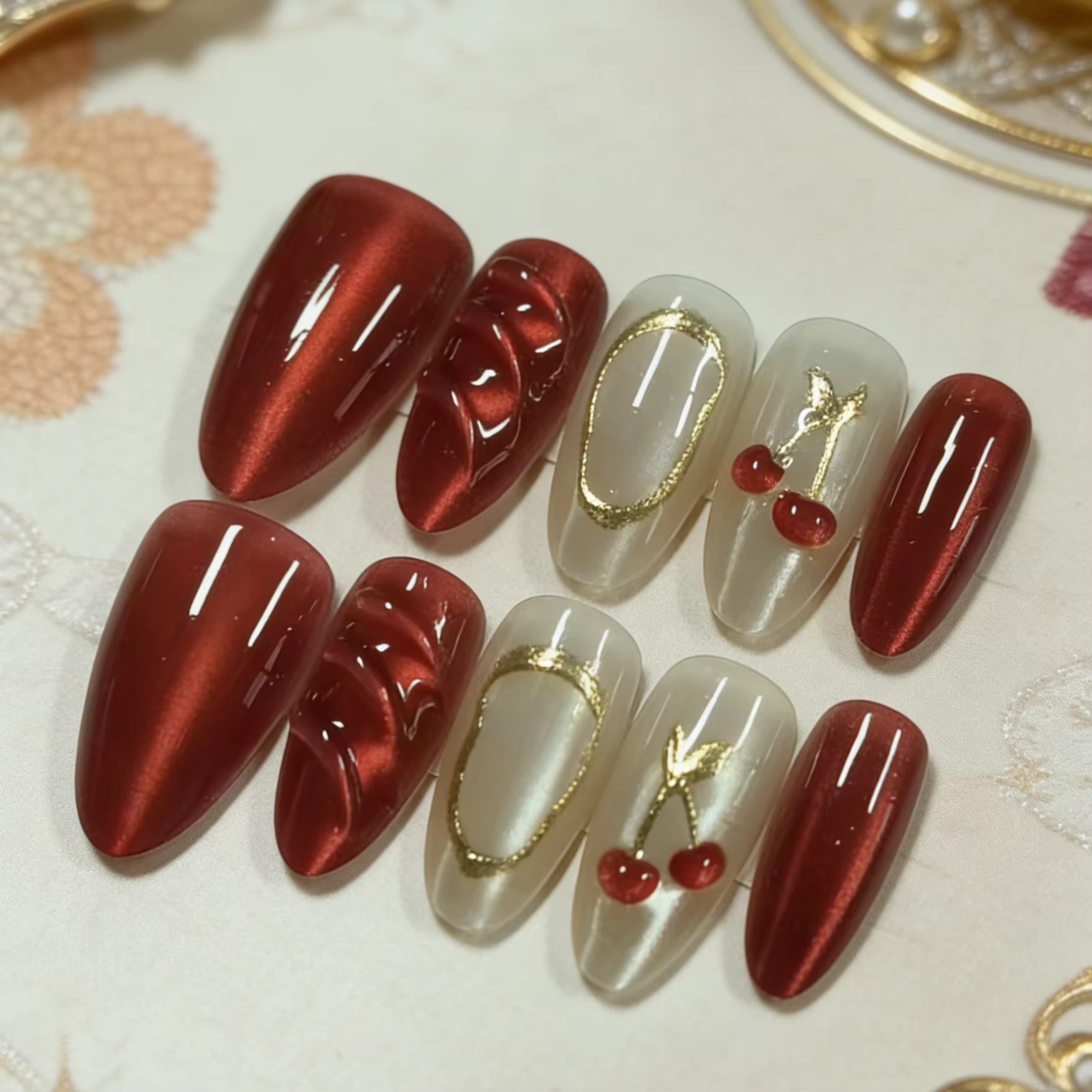 10 pièces d'ongles en forme d'amande pressés à la main