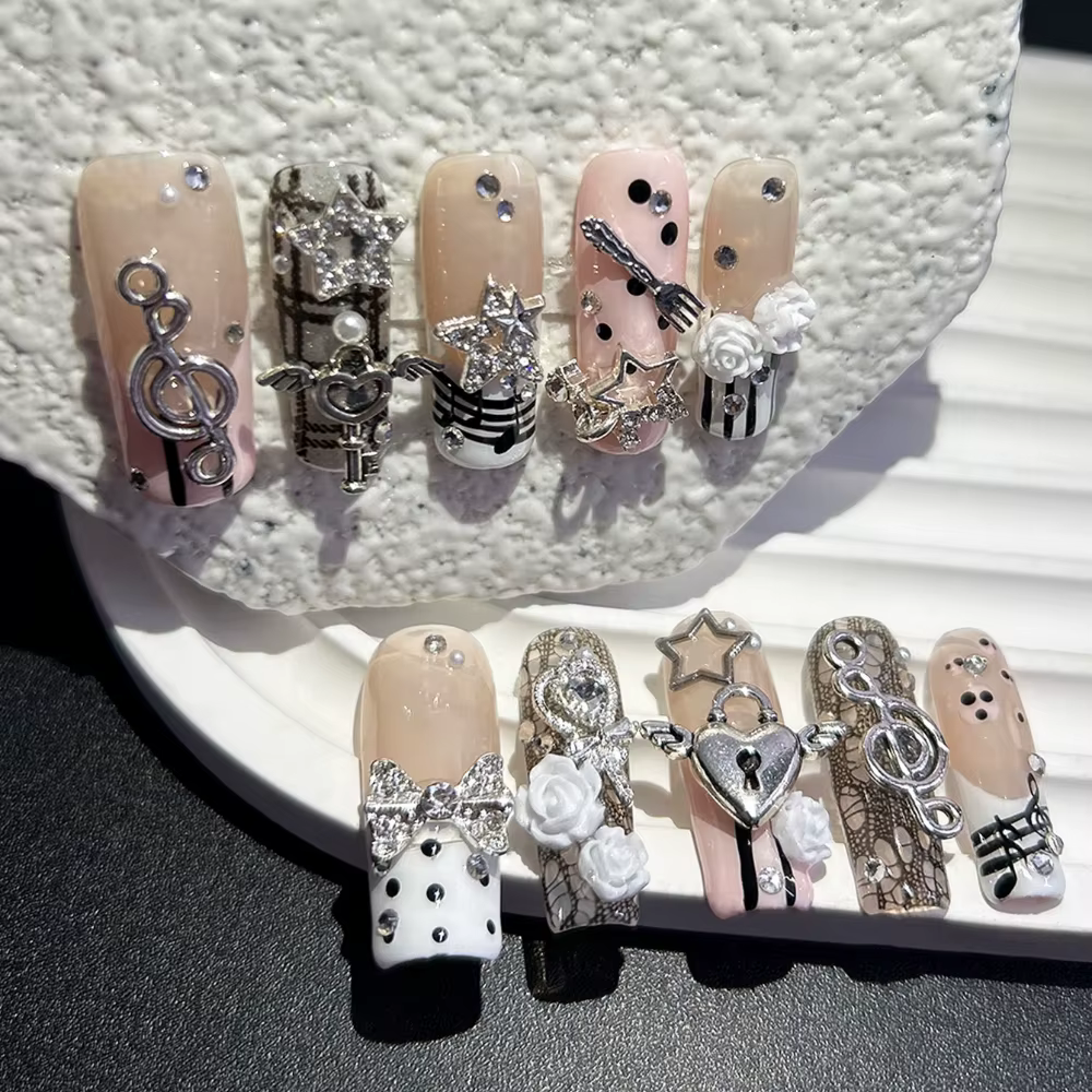 Faux ongles à presser faits main
