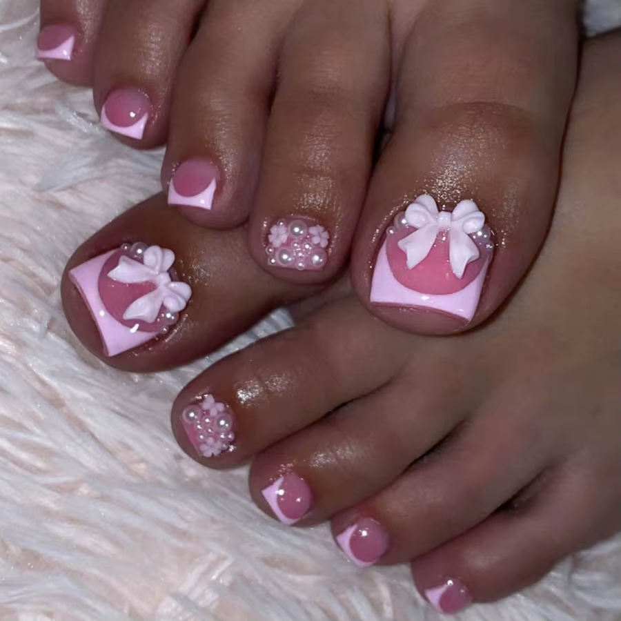 Faux ongles français simples pour orteils