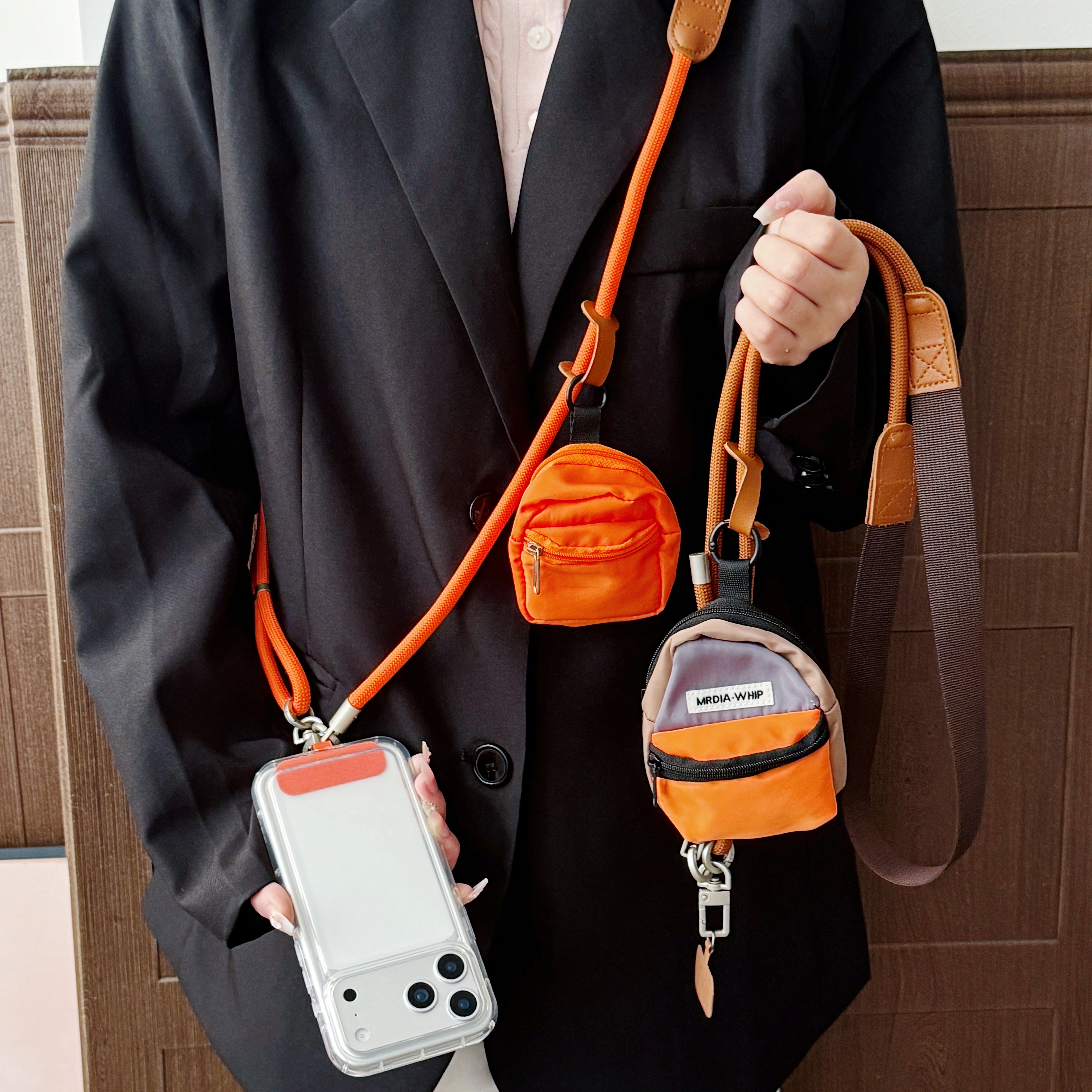 Sac d'accessoires de mode avec sangle pour téléphone portable, bandoulière diagonale, longue corde. Mini sac décoratif universel de petite taille.