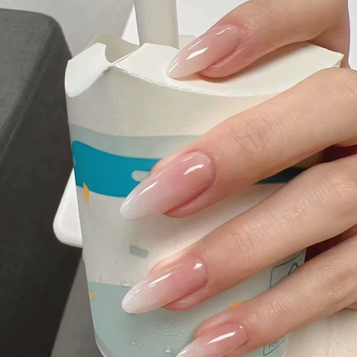 24 faux ongles à presser