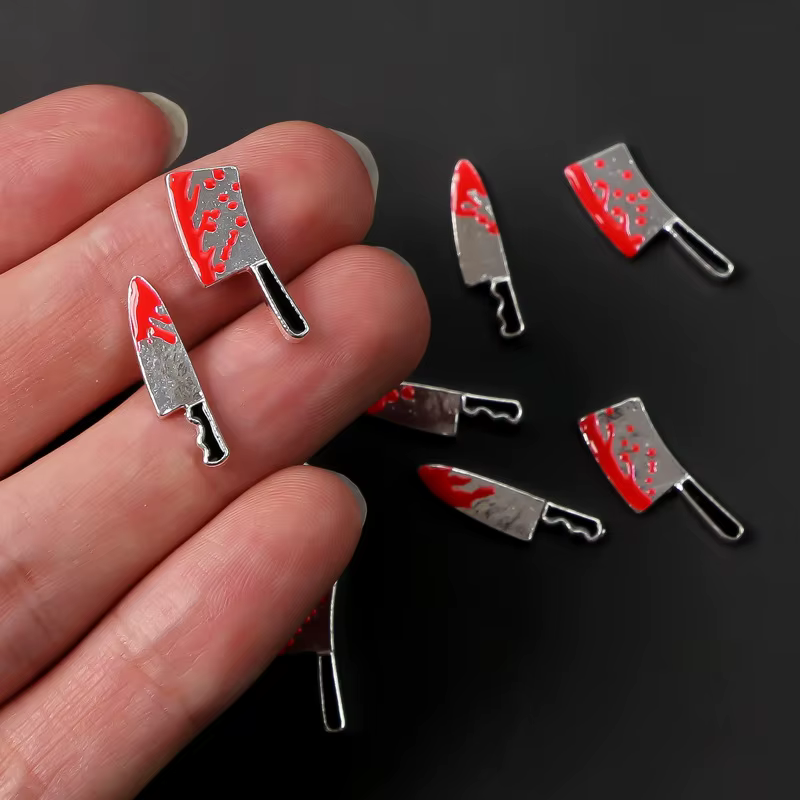 Breloques pour ongles couteau à sang d'halloween