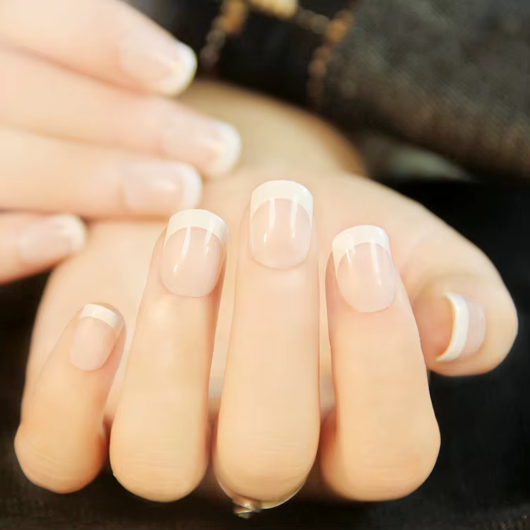 Faux ongles français classiques
