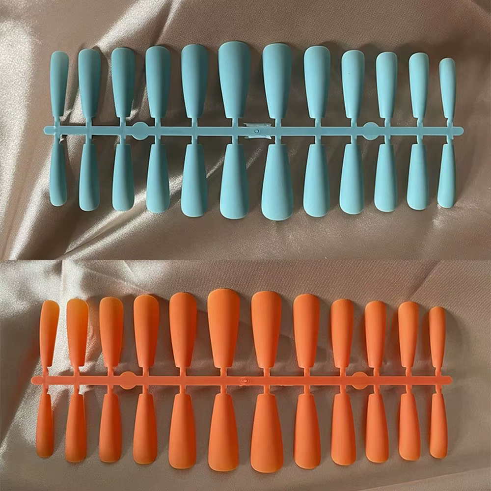 Faux ongles longs ballerine pour manucure
