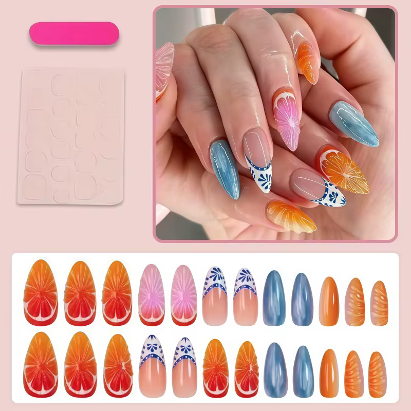 Le kit de 24 pièces pour ongles présente un design de dégradé en forme d'amande