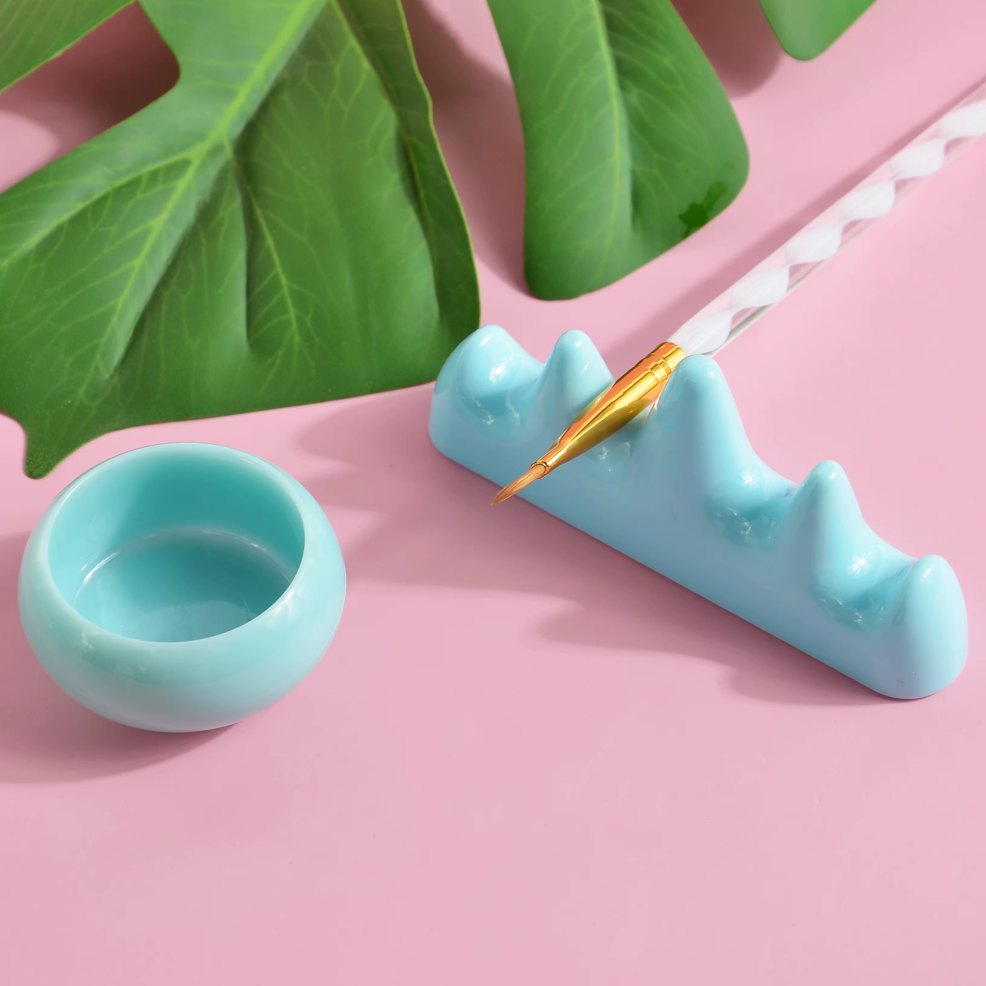 1 ensemble de brosses à ongles professionnelles