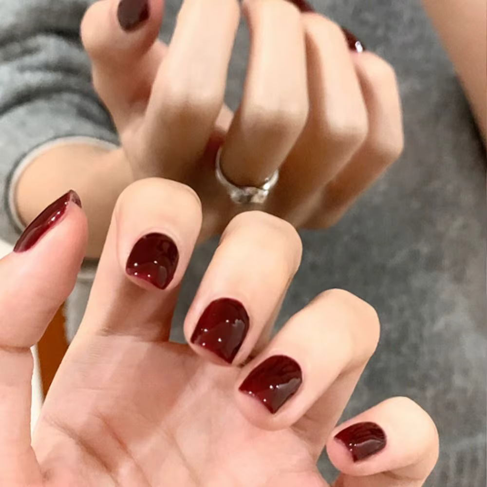 Faux ongles courts détachables