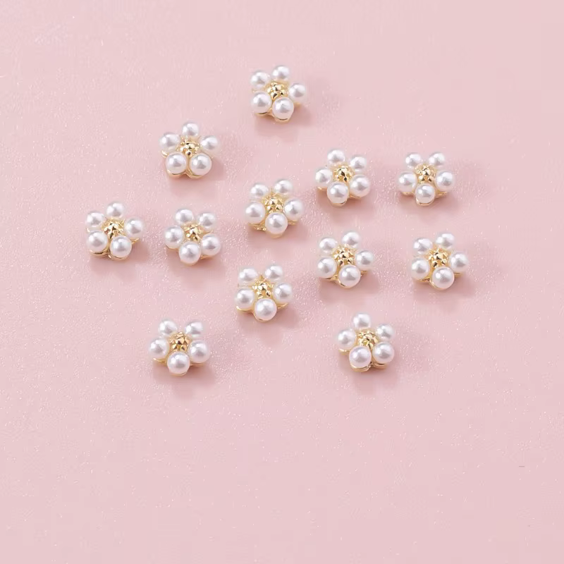 Décoration d'ongles en diamant coloré