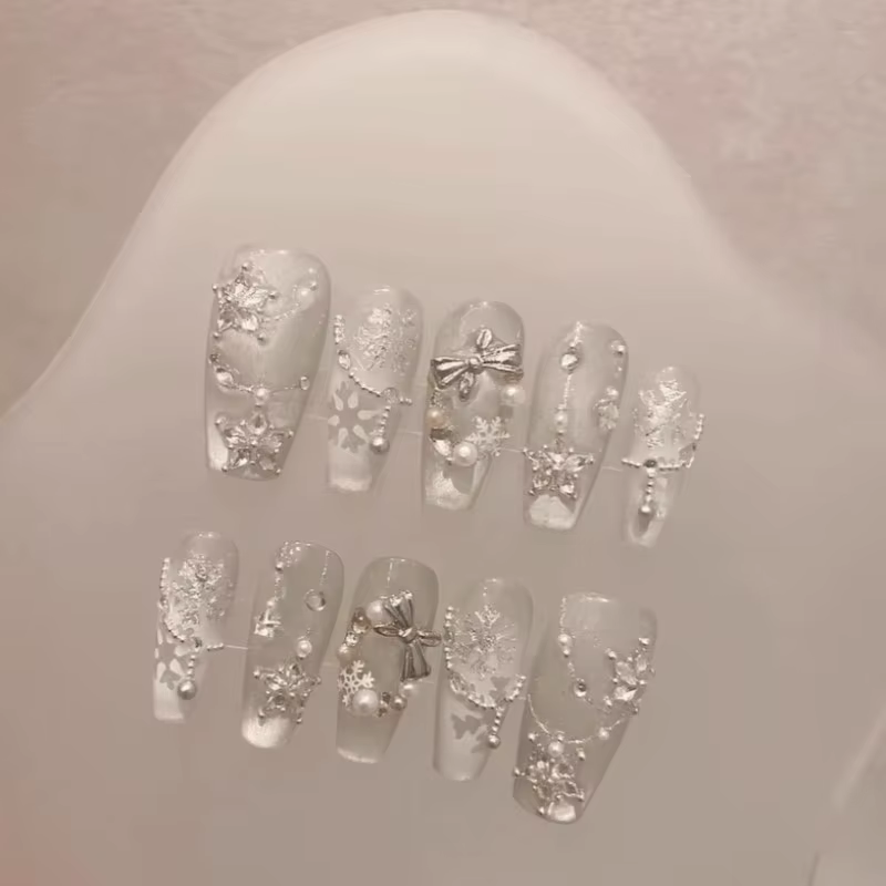 Blanche-Neige Carol Winter Presse Faite À La Main Sur Les Ongles Blanc Noël Oeil De Chat Faux