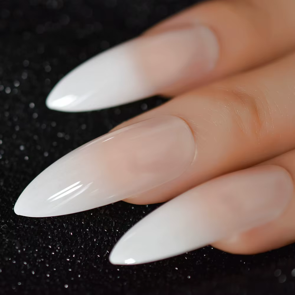 Ongles français extra longs effet ombré