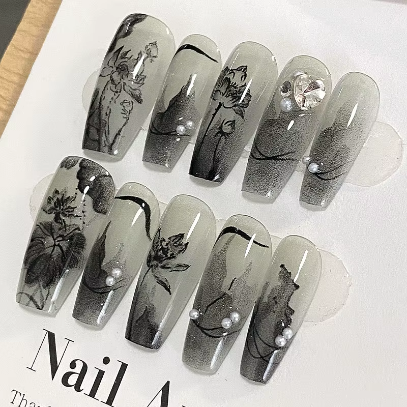 Peinture à encre noire de style chinois faux ongles patchs lotus