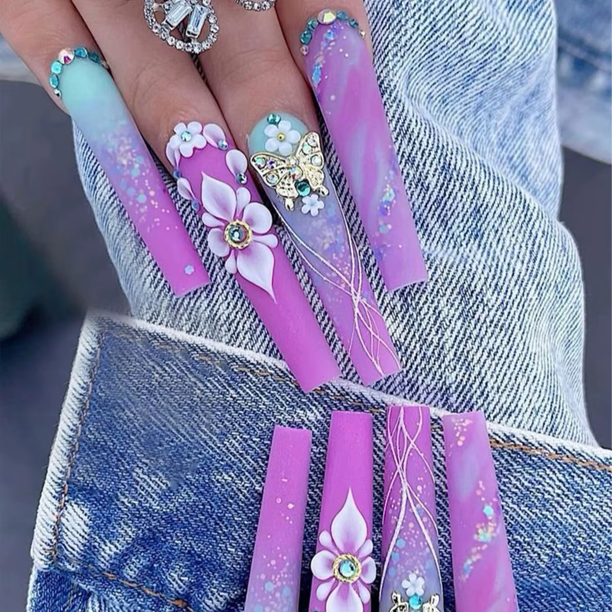 Faux biscuits arc-en-ciel avec camélia presse longue sur N64 Coffin Glitter French Tip N64 Rainbow Ombre N64