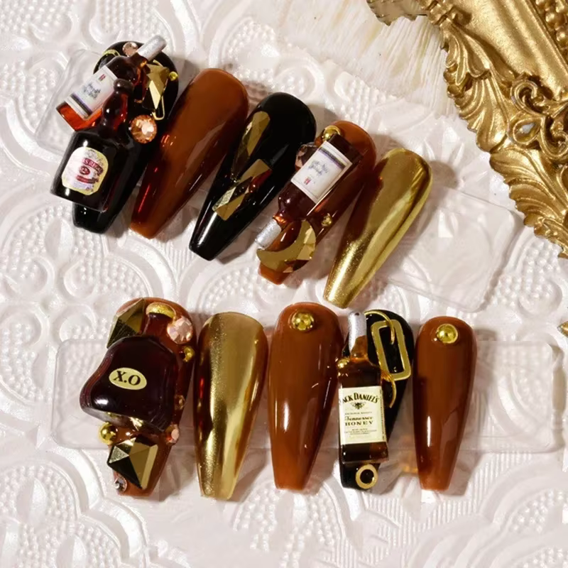 Mini bouteille de vin rouge champagne chic