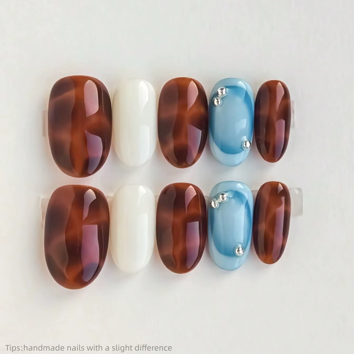 10 faux ongles courts ovales rétro de luxe faits à la main