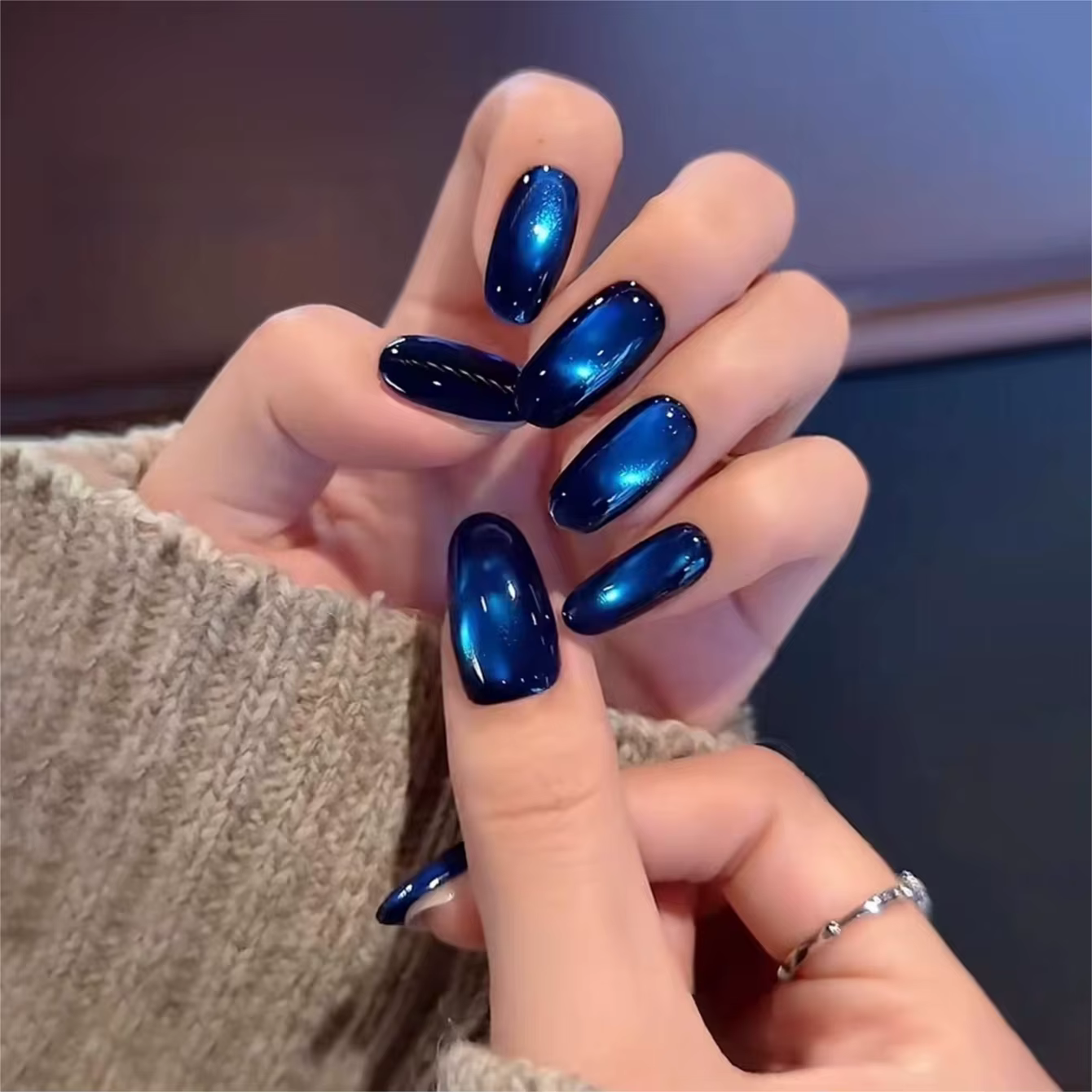 MN Midnight Banquet Gel Ongles Effet Œil de Chat Bleu