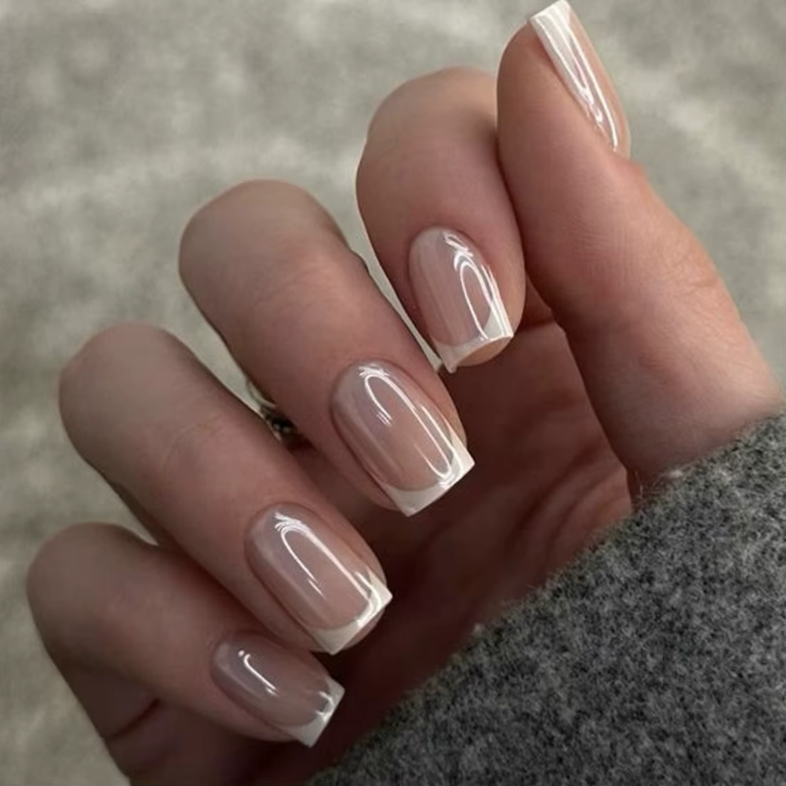 Faux ongles amande bleu nacré effet aurore brillant, style été français, prêts à poser et détachables