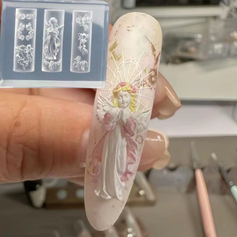 Moules pour Nail Art sur le thème des animaux de dessin animé