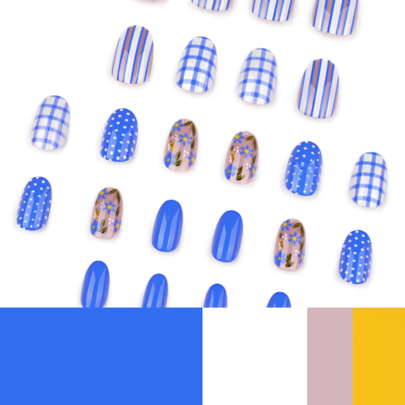 Faux ongles à rayures bleues et blanches