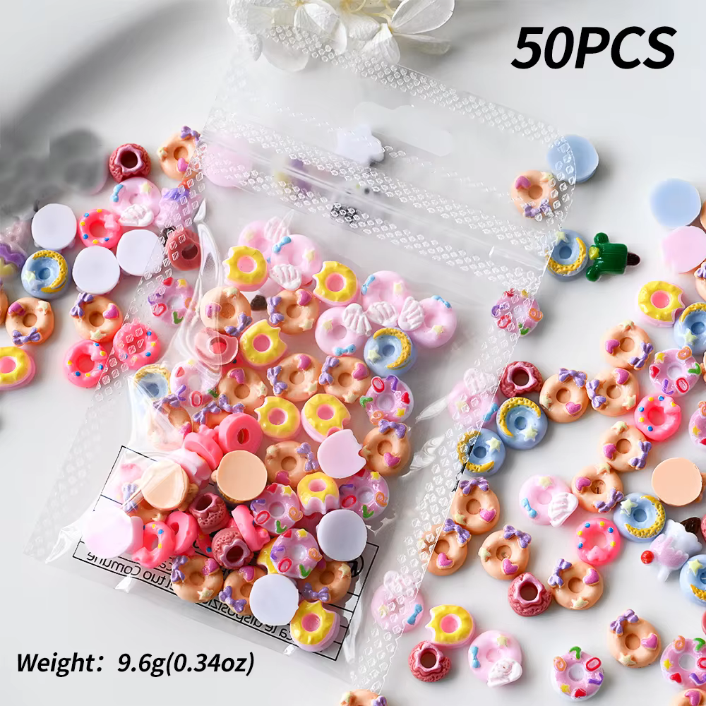 50 pièces 3D mixte dessin animé beignets Nail Art breloques Kawaii Dessert/beignet ongles décorations pour bricolage artisanat cheveux manucure accessoires