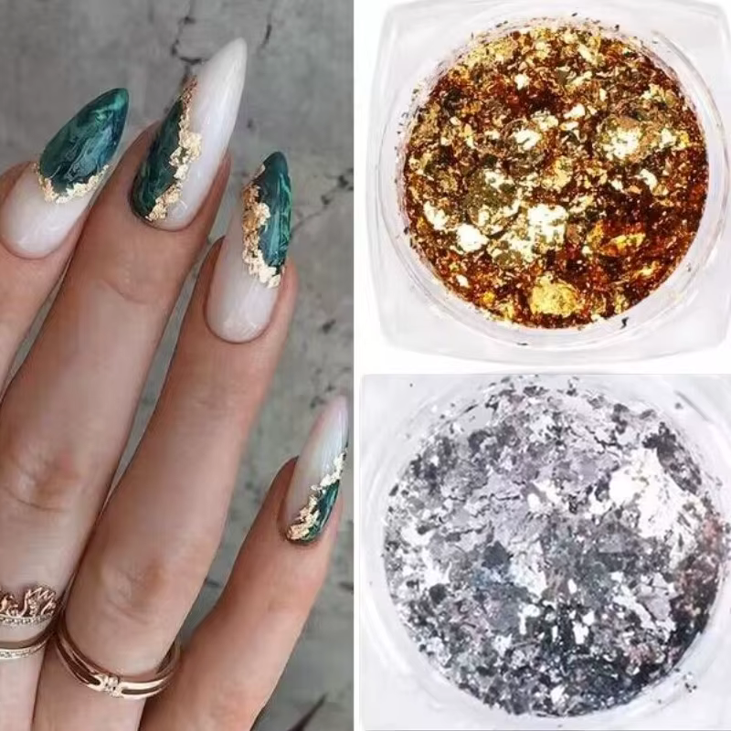 Flocons de feuille d'or pour ongles