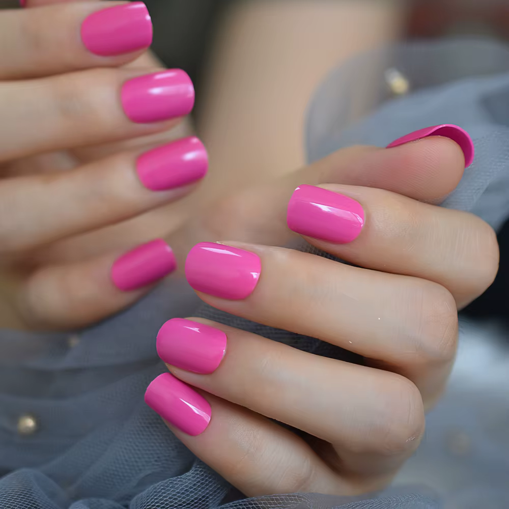Faux ongles courts Squoval couleur Violet néon solide