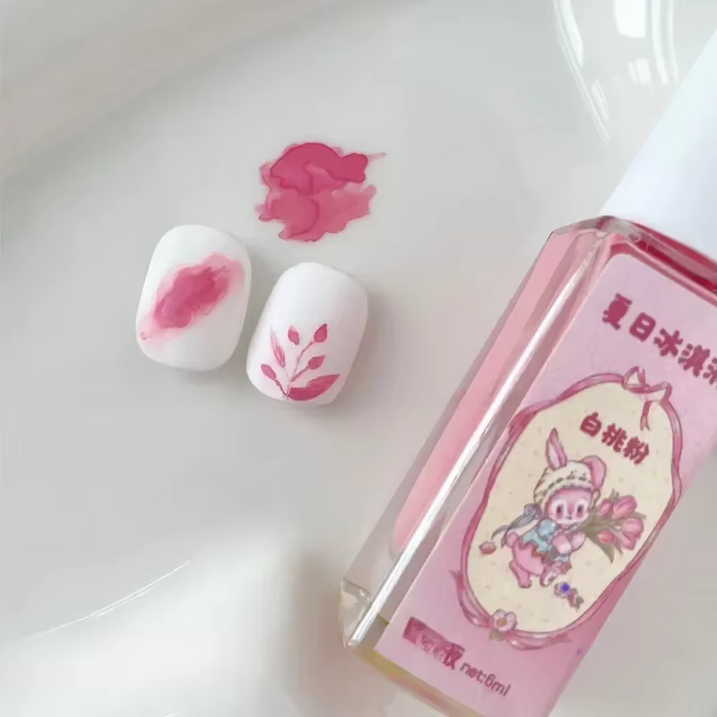 Solution de teinture pour ongles