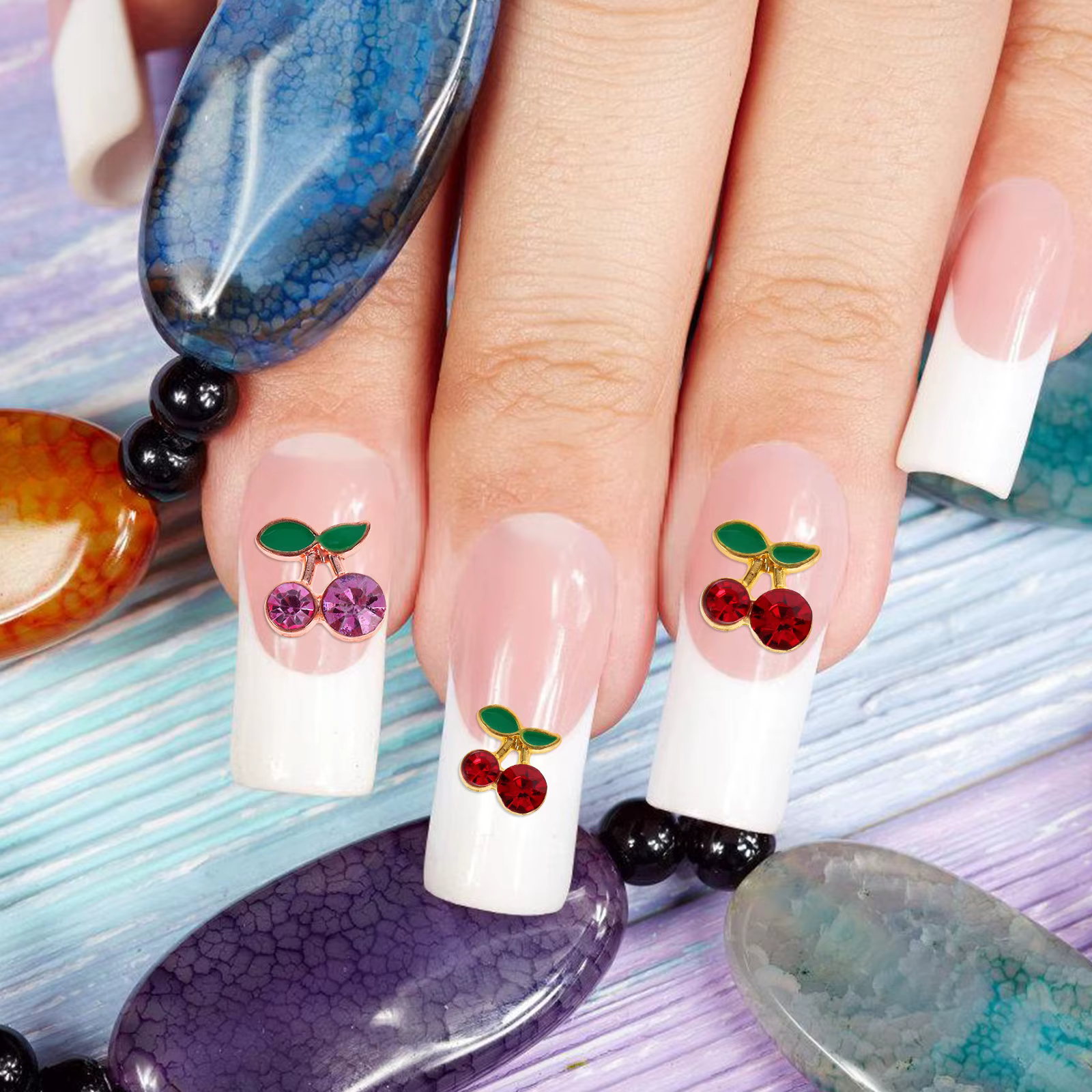 Breloques pour ongles en forme de cerise