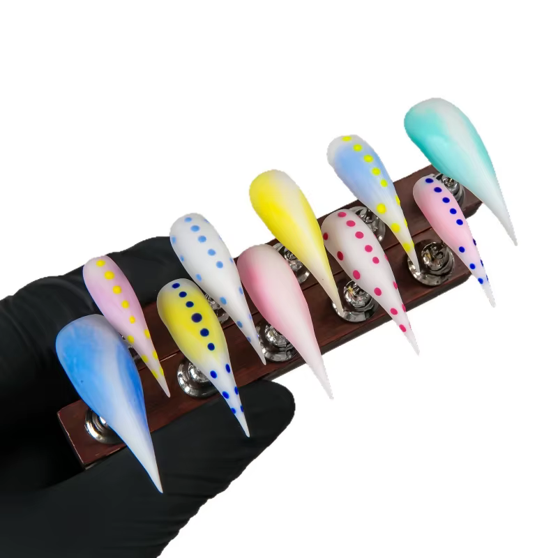 Faux ongles pointus en forme de griffes de dragon à pois macaron