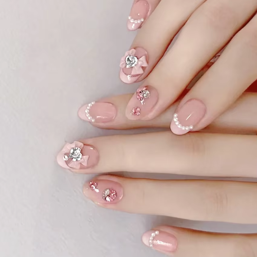 Faux Ongles Français N64.avec Pointes de Diamants