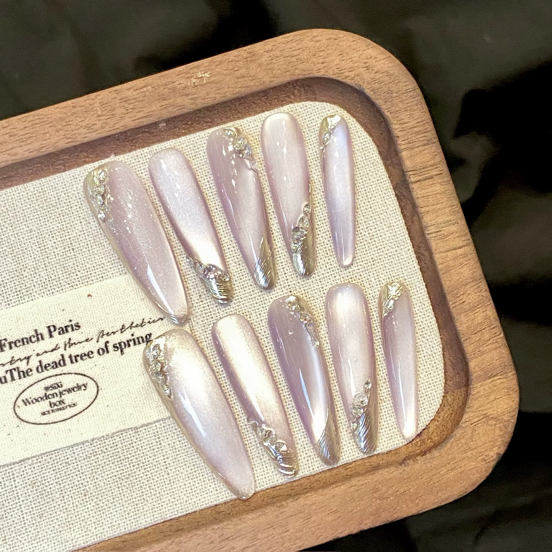 Presse nue faite à la main sur les ongles Cateye amande conception Simple portable acrylique faux