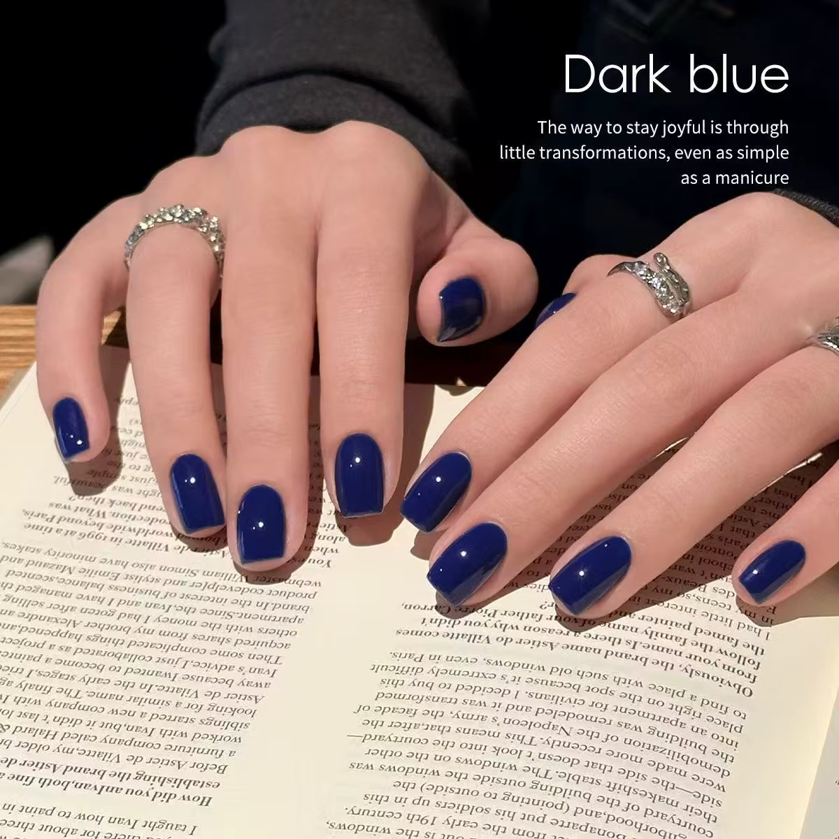 Vernis à ongles gel UV bleu saphir