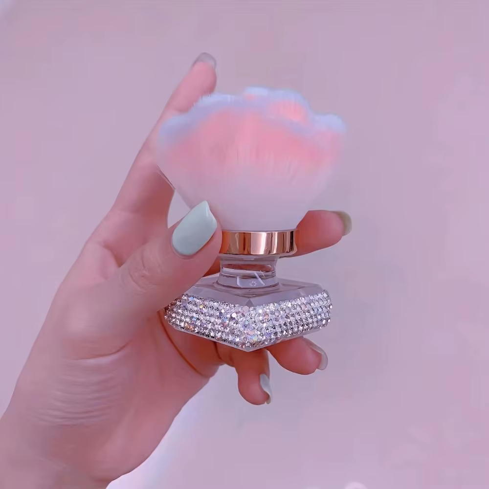 Brosse de nettoyage pour ongles en forme de rose