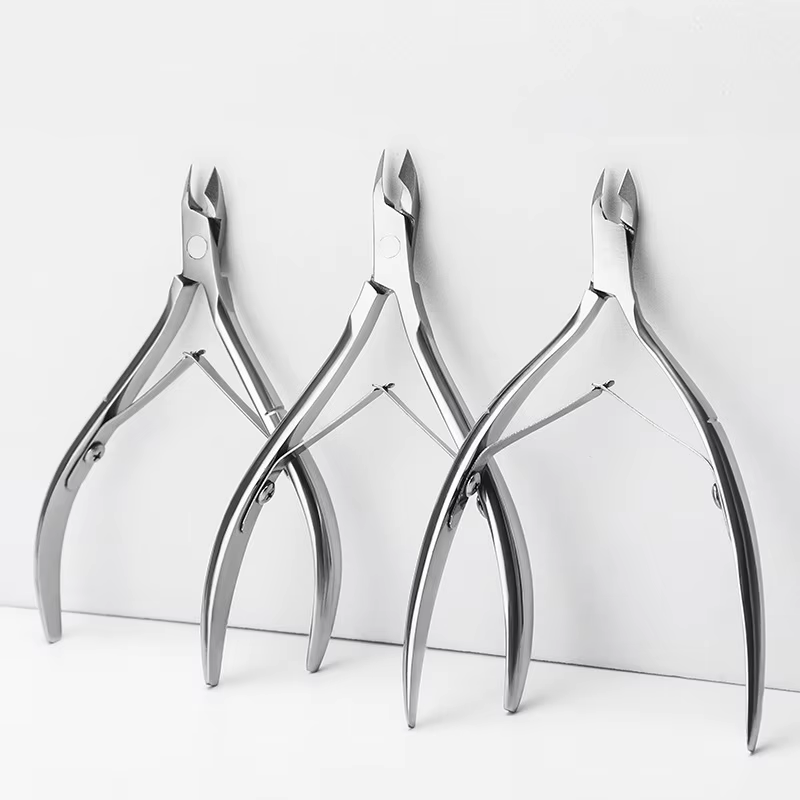 Pinces à cuticules professionnelles