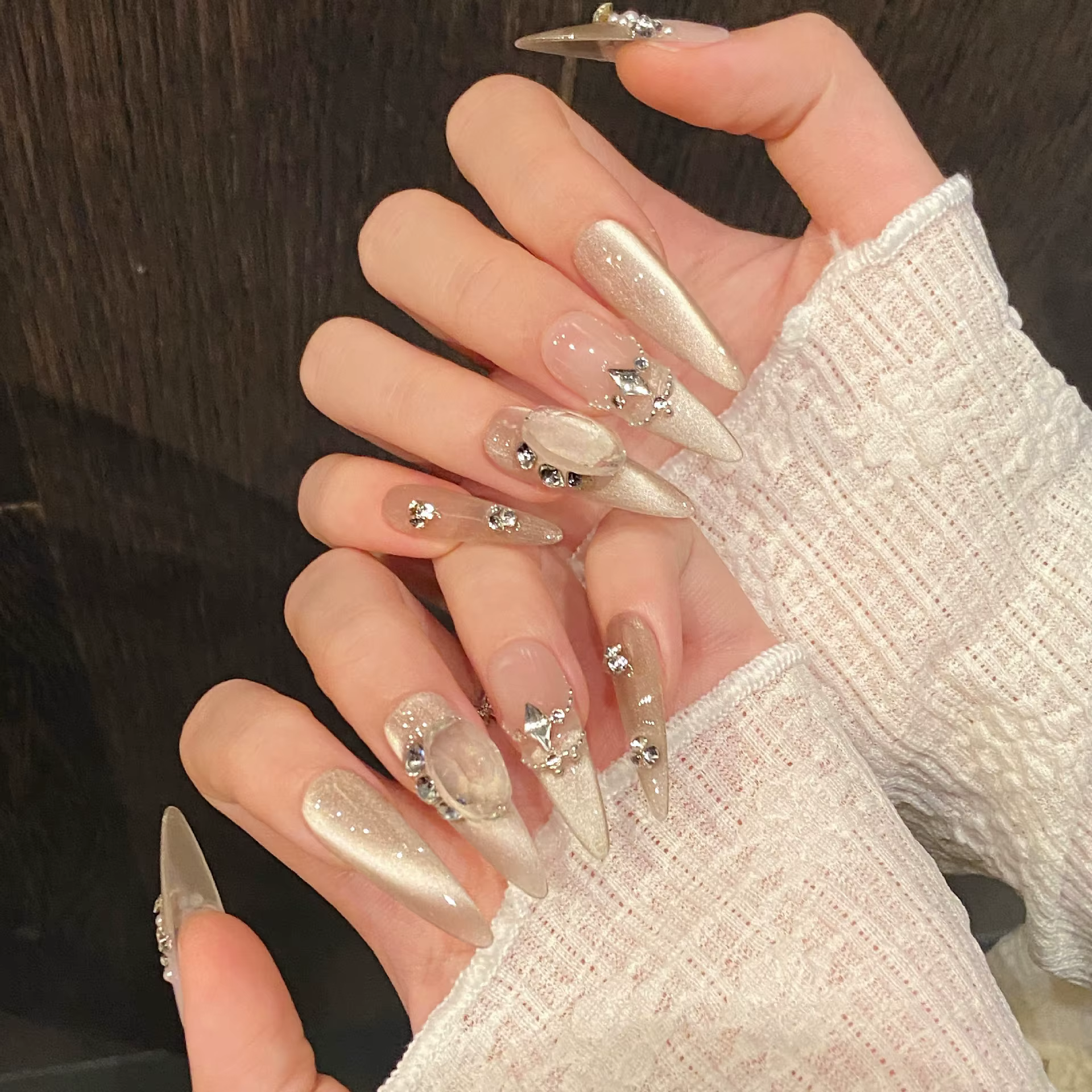 10 pièces couleur nue à la main presse sur les ongles brillant Dimoand
