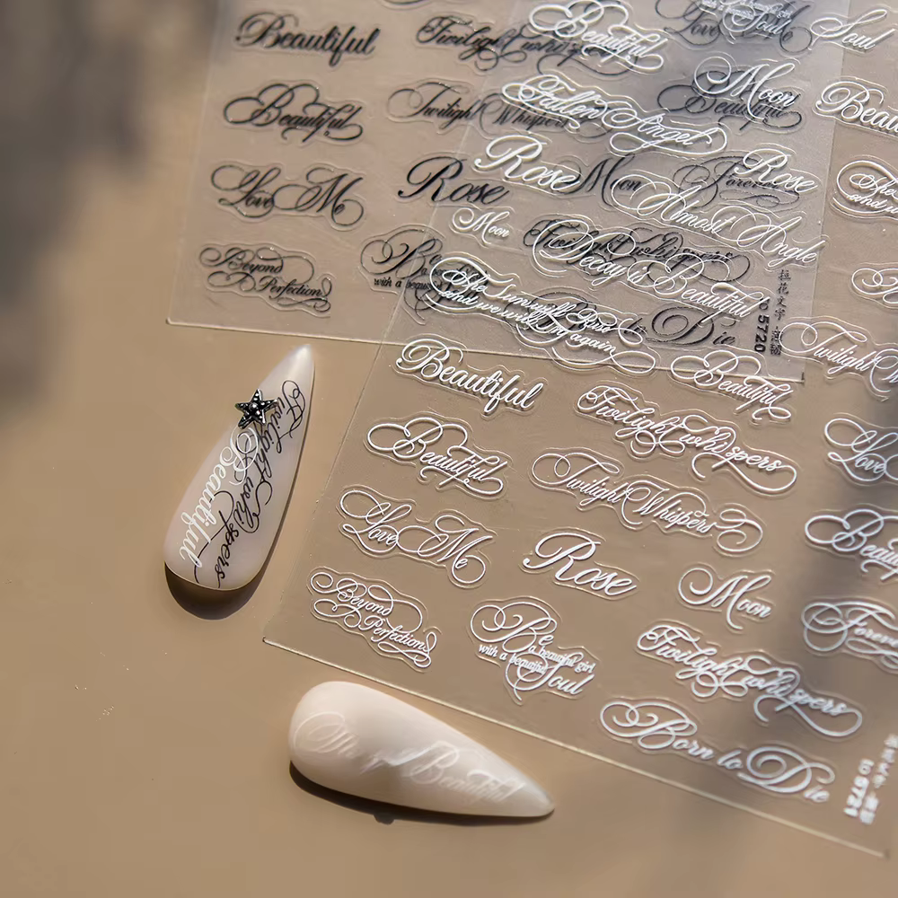Autocollants pour ongles à motifs lettres anglaises, noir et blanc, style artistique, design manuscrit, décorations de manucure pour fête