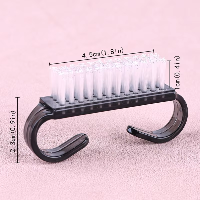 Brosse de nettoyage des ongles noire