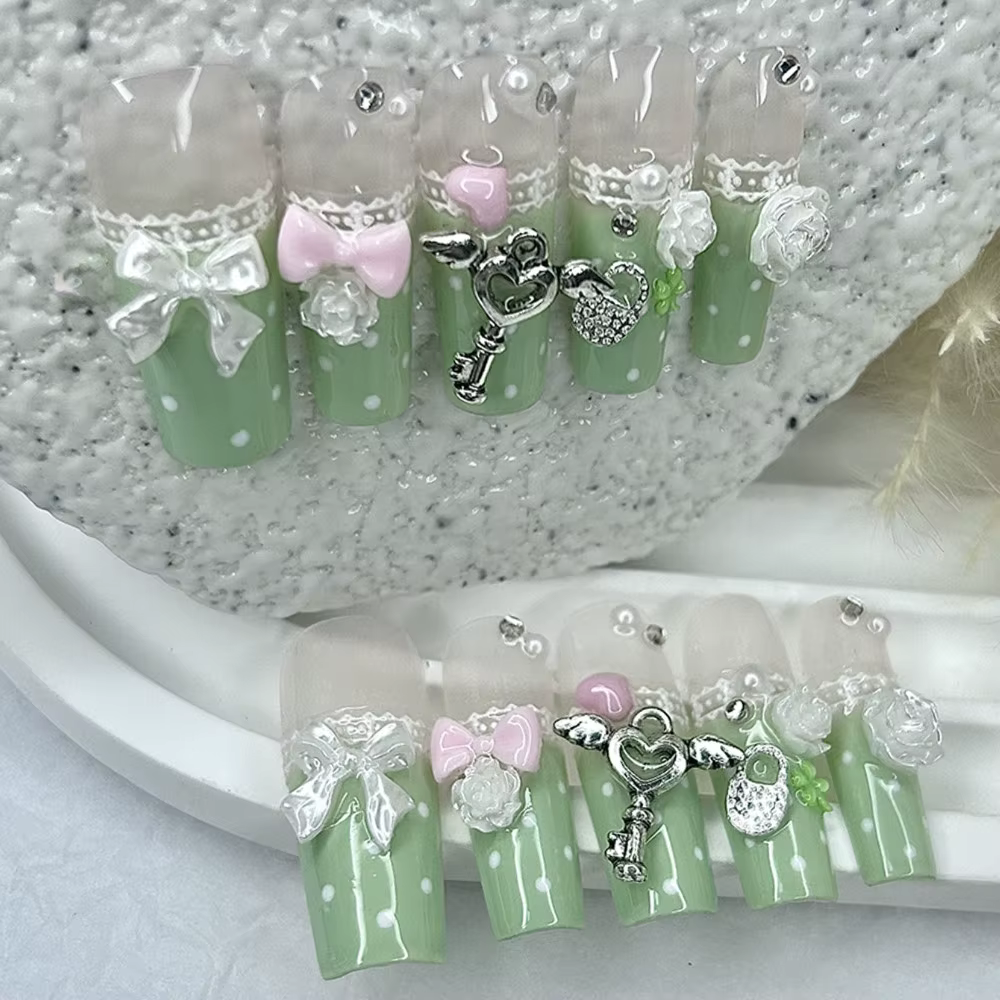 Faux ongles à presser faits main Y2K Rétro Gyaru en dentelle française verte