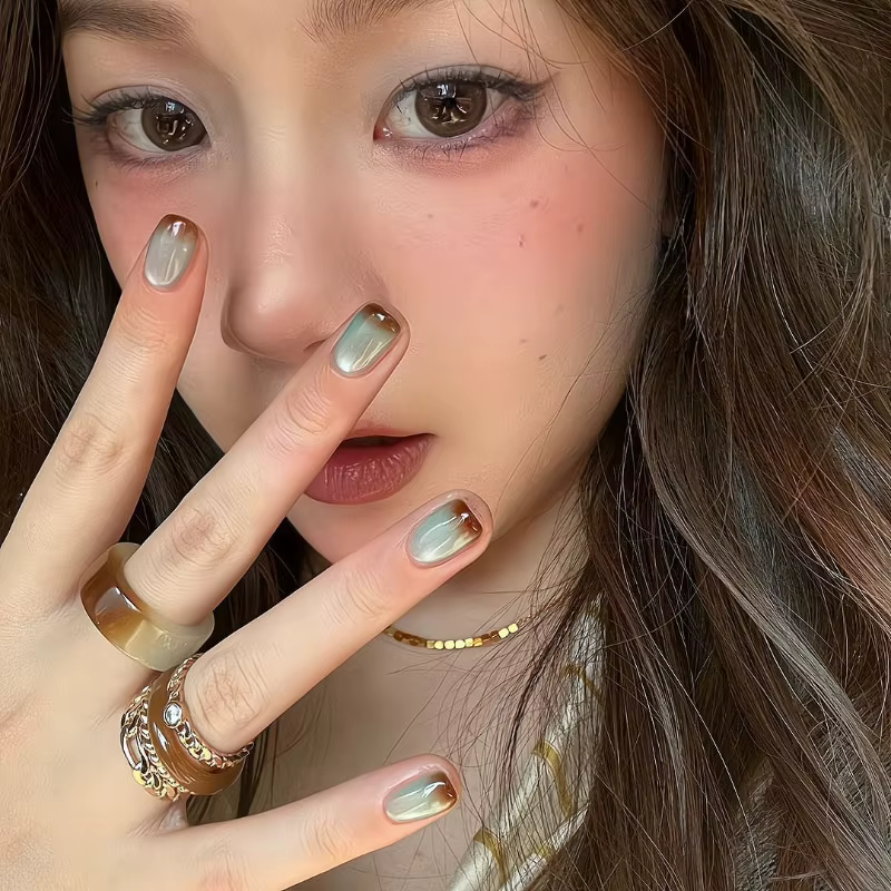 10 pièces ongles faits à la main élégant minimaliste doux et audacieux marron-bleu Ombre oeil de chat