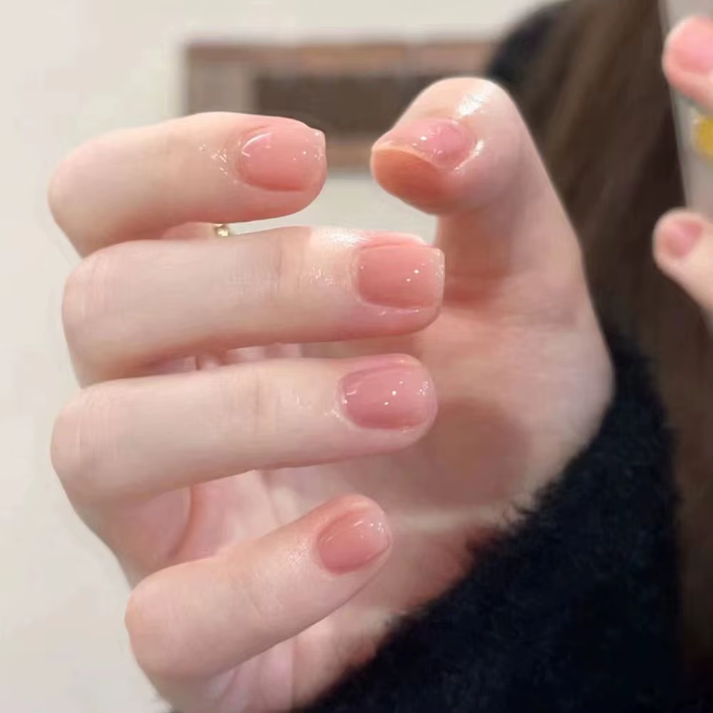 Faux ongles de style français simple