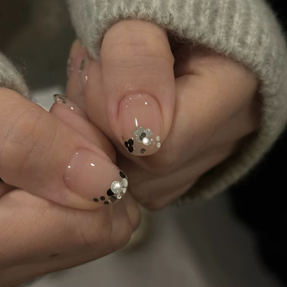 Décorations d'art d'ongles créatives à 12 compartiments