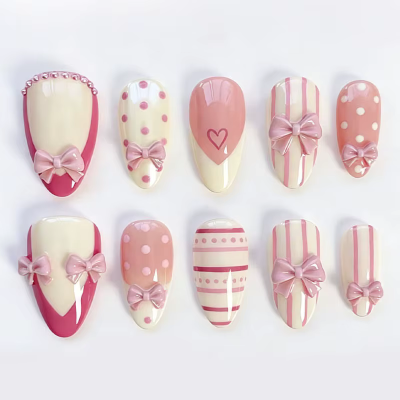 Faux ongles en forme d'amande pour femmes