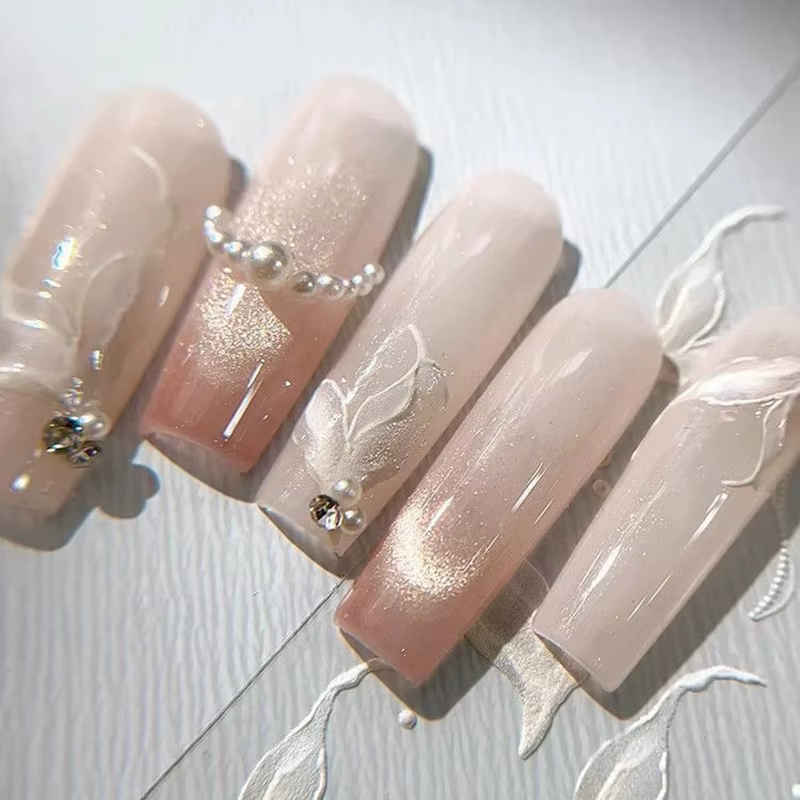 Autocollants pour ongles en queue de poisson blanche