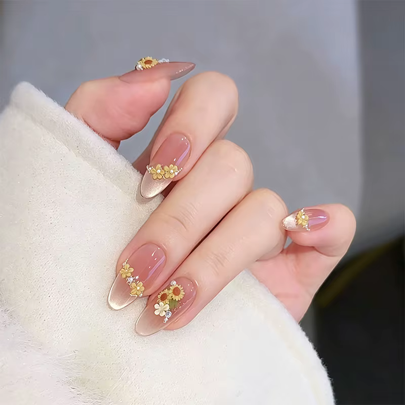 24 faux ongles tournesol 2024