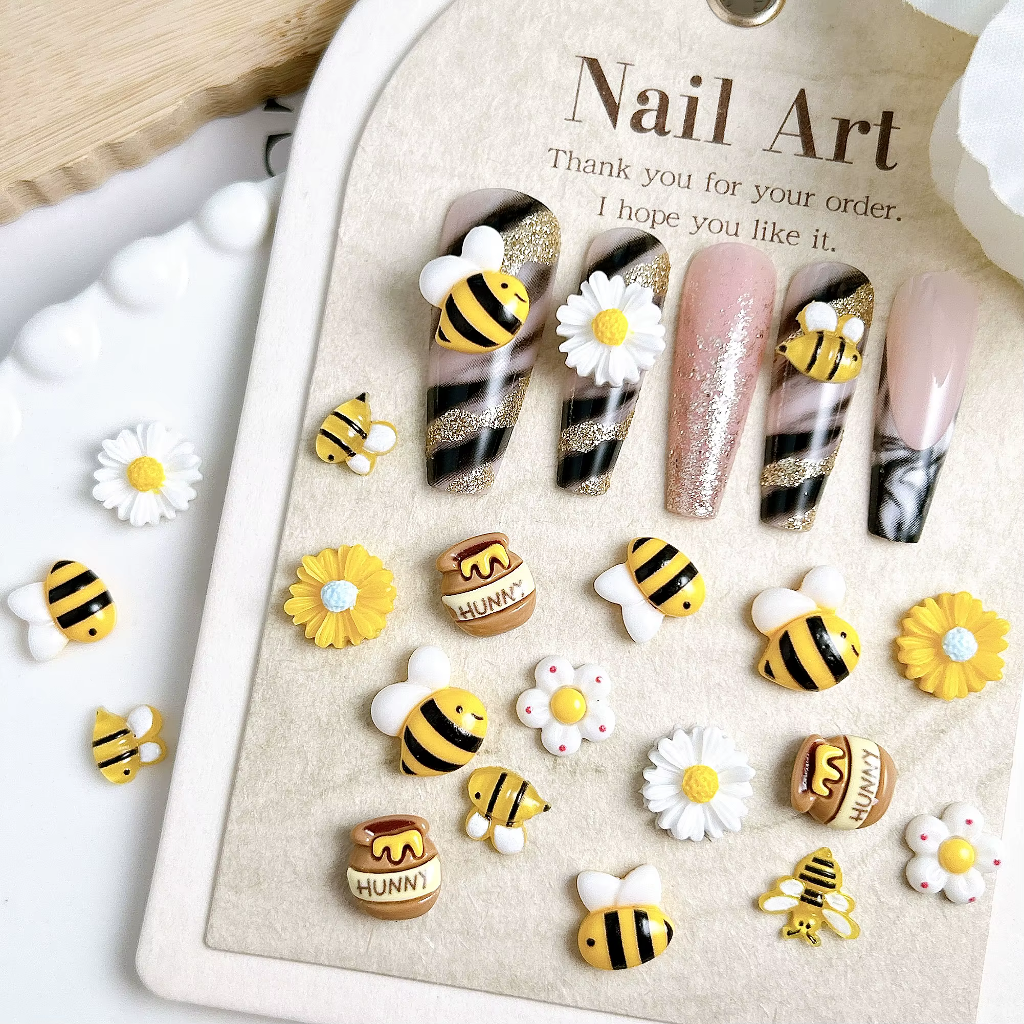 30 pièces 3D dessin animé mignon jaune abeille Nail Art breloques créatif potelé miel peut tournesol marguerite résine