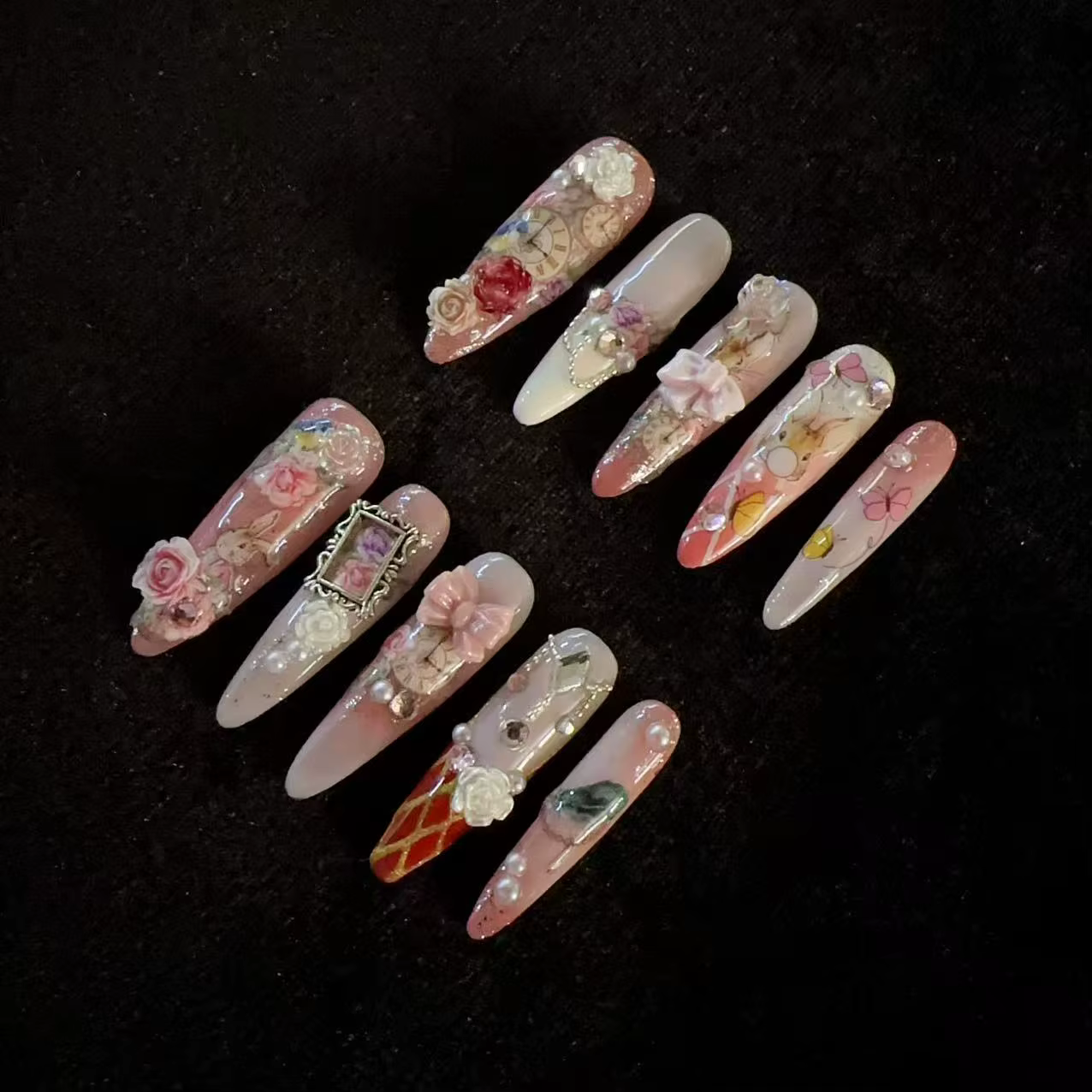 Ongles à coller vintage Lolita conte de fées motif lapin, forme amande longue, stiletto, faits à la main, dégradé rose nude avec nœud rose 3D